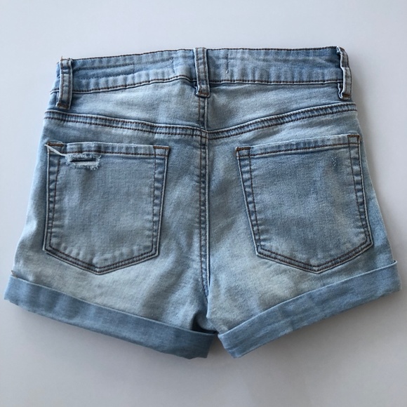 PacSun distressed denim shorts. Size 23 - Picture 2 of 4